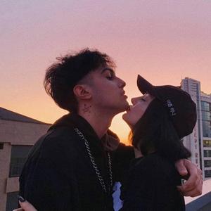 小丽小玲我要看a片现场直播
